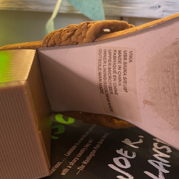 JustFab chunk heels - Picture 4 of 6